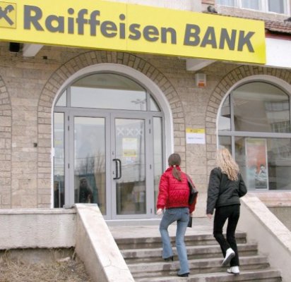 Constănţenii, în topul celor mai îndatoraţi români la bănci